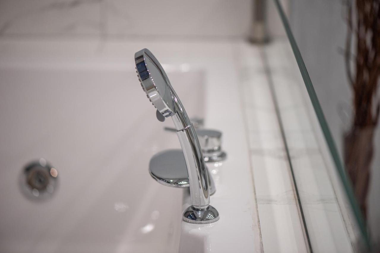 סלוניקי Sea & City Luxury Suite מראה חיצוני תמונה