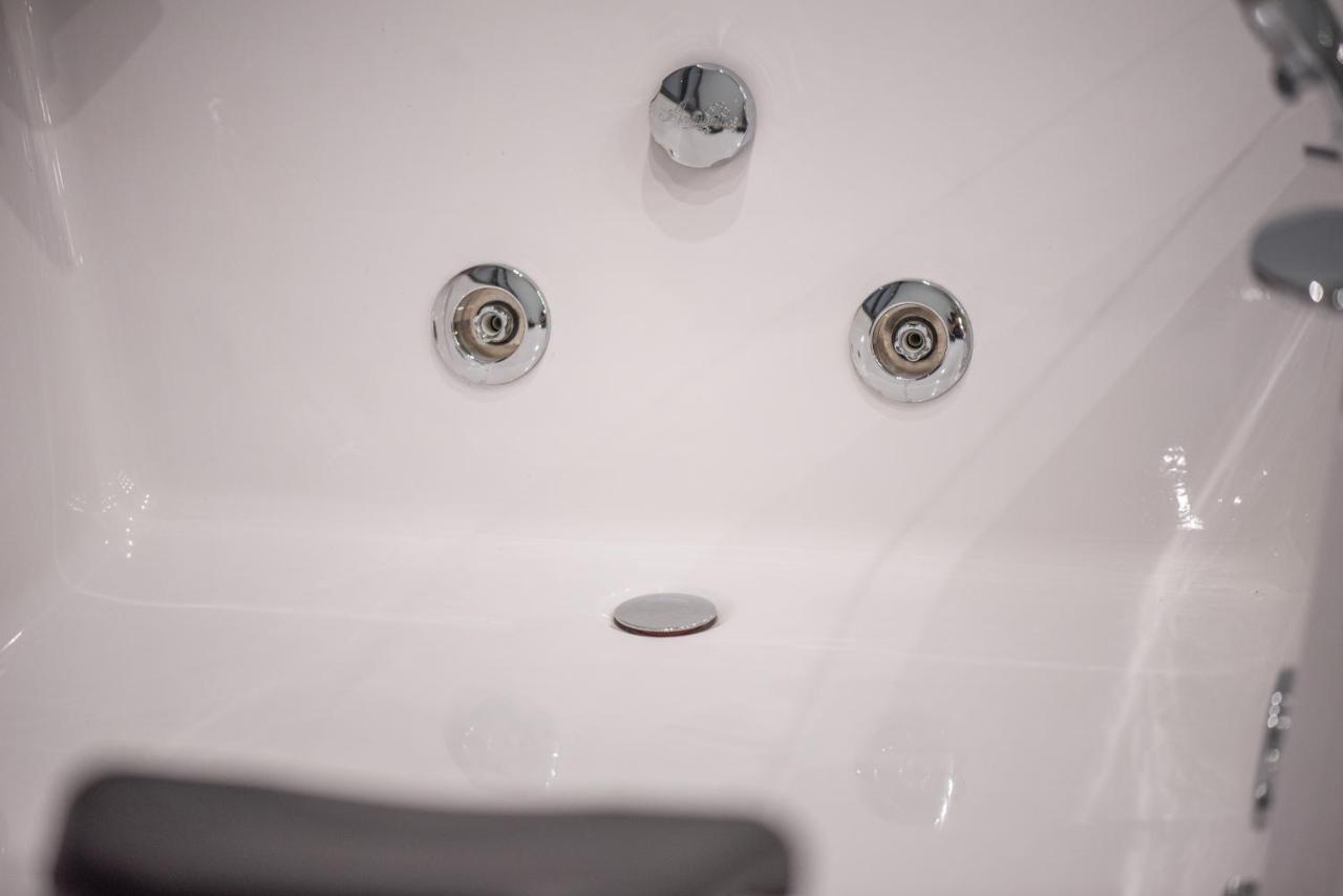 סלוניקי Sea & City Luxury Suite מראה חיצוני תמונה